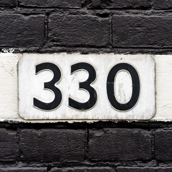 Numéro de maison 330 — Photo