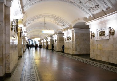 Oktyabrskaya metro istasyonu