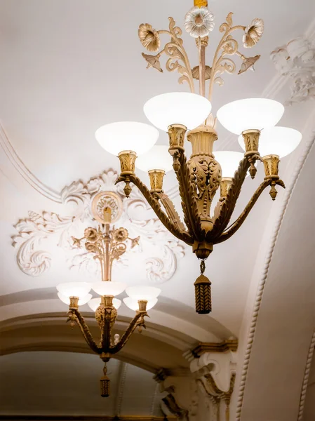 Chandeliers en Moscú metro — Foto de Stock