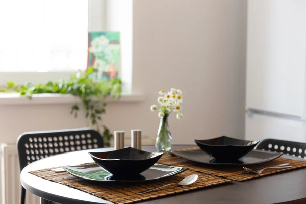 Table served in the kitchen — Stock Photo, Image