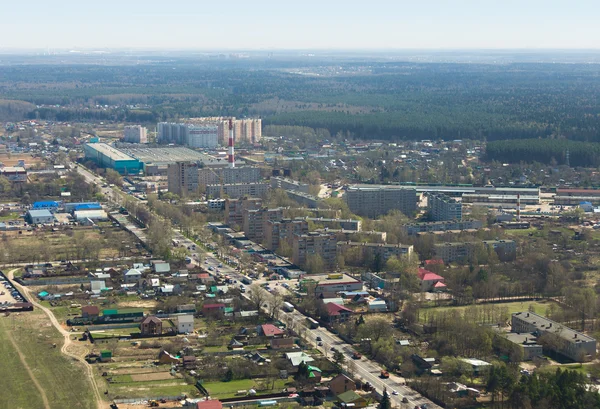 A légi felvétel a orosz vidéki város — Stock Fotó