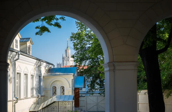 Dvoře svatého Jana Křtitele kláštera v Moskvě — Stock fotografie