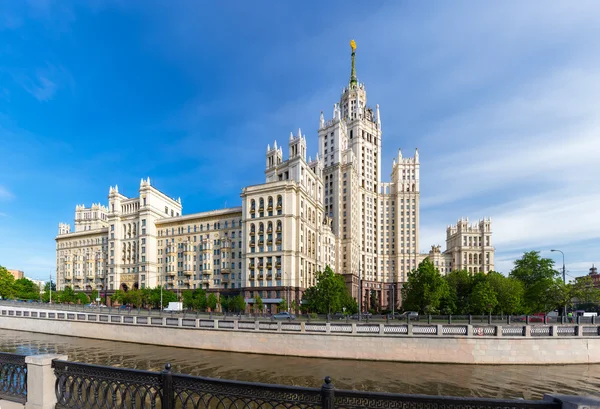 Kotelnicheskaya Embankment Building — Stock Photo, Image