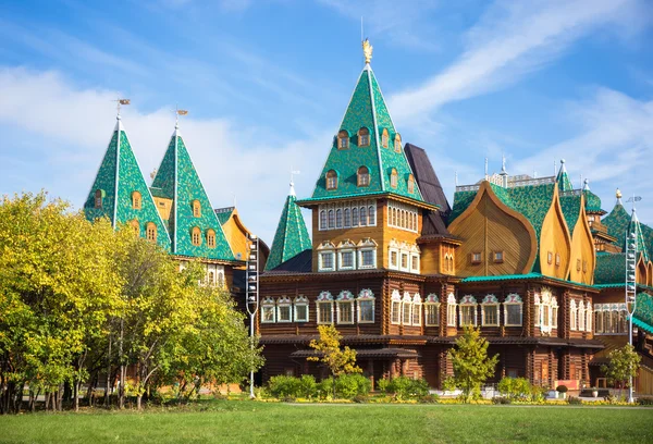 Russische herenhuis in Kolomenskoe — Stockfoto