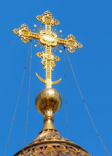 La croce sulla Chiesa ortodossa — Foto Stock