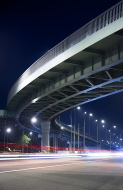 Otoyol ve yükseltilmiş yol