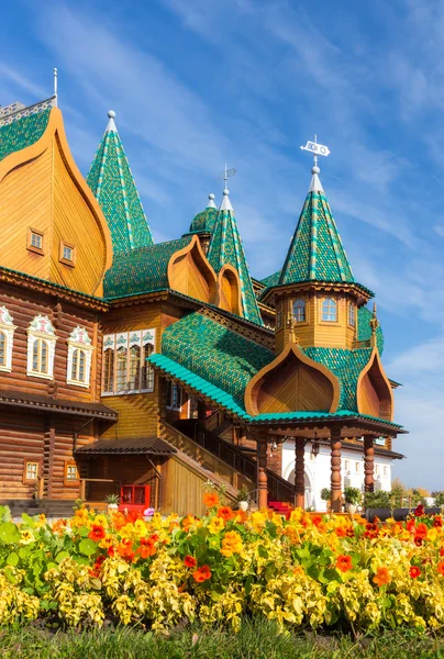 Russian mansion in Moscow — Stock Photo, Image