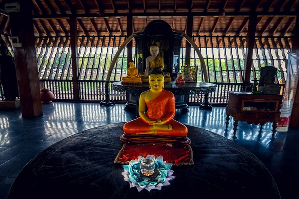 Estátuas do templo Seema Malaka — Fotografia de Stock