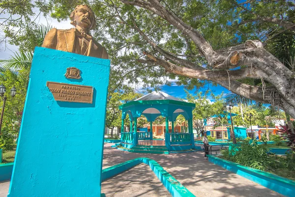 Praça principal em Duarte, República Dominicana — Fotografia de Stock