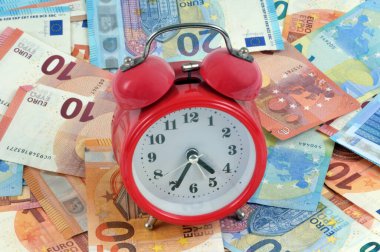 Avro banknotlarındaki çalar saat kapanıyor
