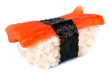 Beyaz arkaplanda Nigiri 'ye yakın plan 