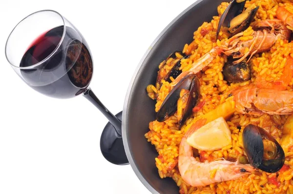 Plat Paella Avec Verre Vin Rouge Gros Plan Sur Fond — Photo