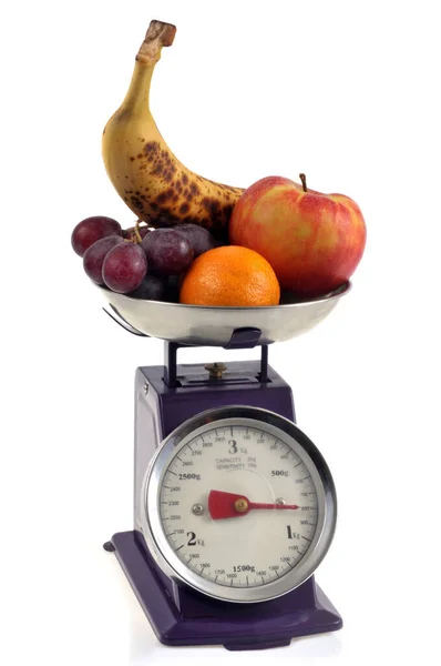 Fruits Kitchen Scale Close White Background — Stock Photo, Image