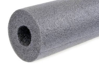 Beyaz arka plandaki boru için koruyucu tüp