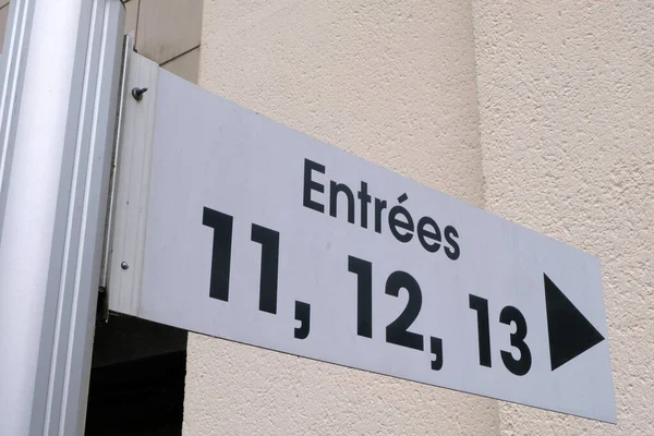 Sinal Francês Mostrando Número Entradas Para Edifício Close — Fotografia de Stock