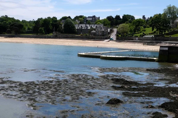 Priorisierter Strand Und Meerwasserpool Dinard Der Bretagne — Stockfoto