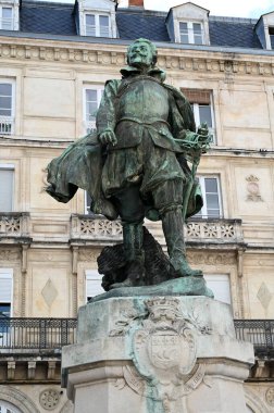 La Rochelle 'deki Amiral Duperre Place de Barentin' in heykeli 