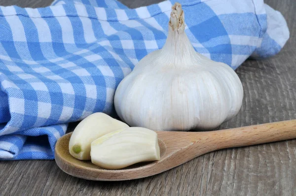 Garlic Cloves Wooden Spoon Close — Stock Fotó