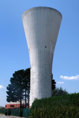 Brittany 'deki Vannes şehrinde su kulesi