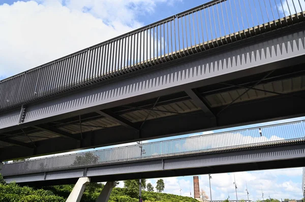 Passerelle Metalliche Viste Basso Angolo — Foto Stock