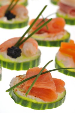 Salatalık aperatiflerinin çeşitleri.