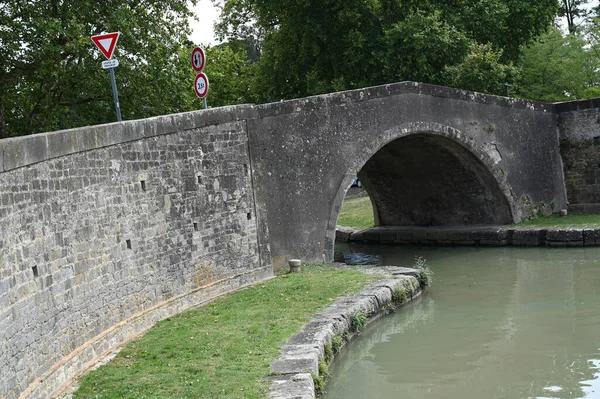 Viejo Puente Sobre Canal Midi Castelnaudary — Foto de Stock