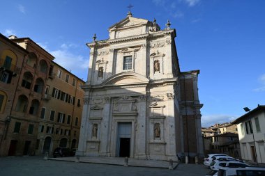 Siena 'daki Santa Maria di Provenzano Kilisesi cephesi