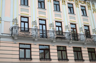 Split şehrindeki Halkın Meydanı 'nda bir binanın cephesi