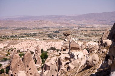 Kapadokya, Anadolu, Goreme Ulusal Parkı 'nın Türk manzarası, Peri bacaları ve çöl manzaralı Kapadokya' nın kaya oluşumları. Seyahat yerleri, tatiller ve macera                                   