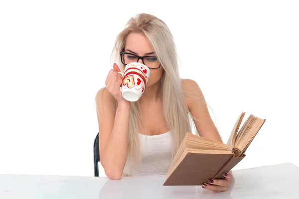 Mujer con copa y libro — Foto de Stock