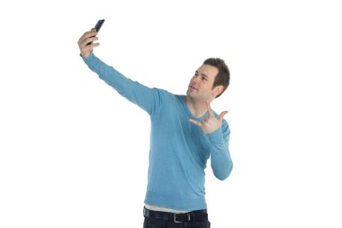 Genç adam stüdyo fotoğrafı