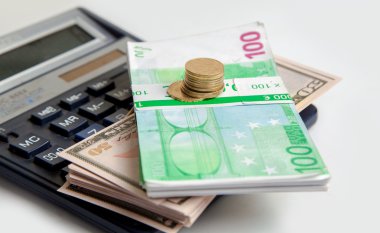 paralar yalan üzerine bir hesap makinesi