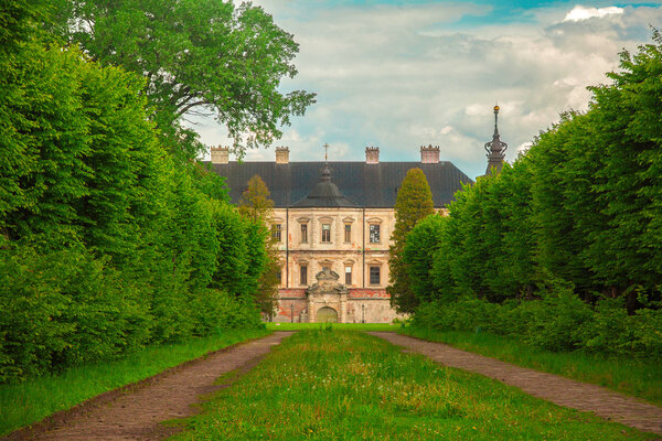 Старый замок на Украине
