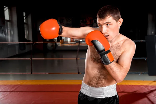 Nahaufnahme eines Boxers im Ring — Stockfoto