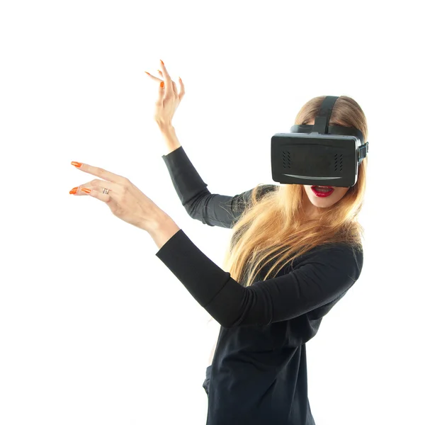 Mujer en gafas de realidad virtual — Foto de Stock