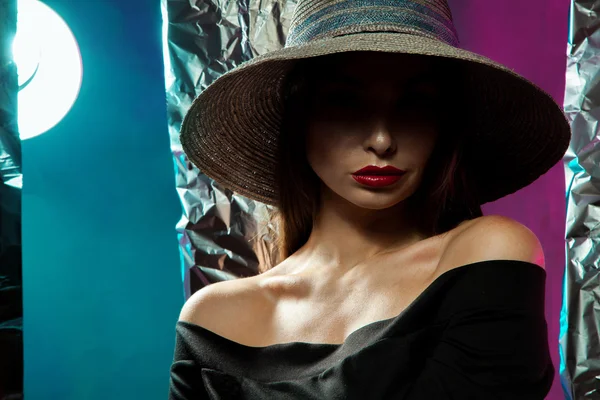 Lady with red lips in a hat — Stock Photo, Image