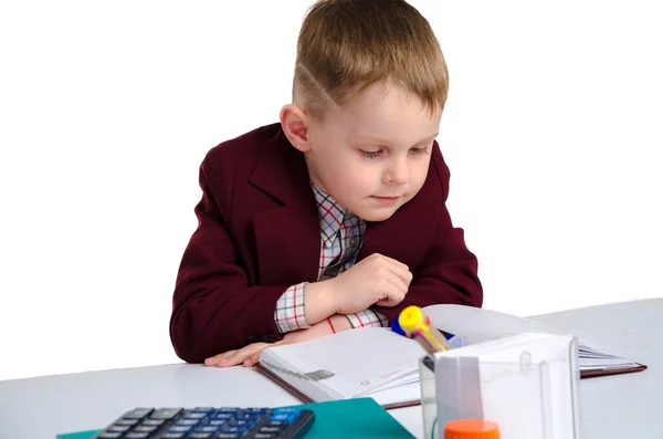 Ung skolpojke i uniform — Stockfoto