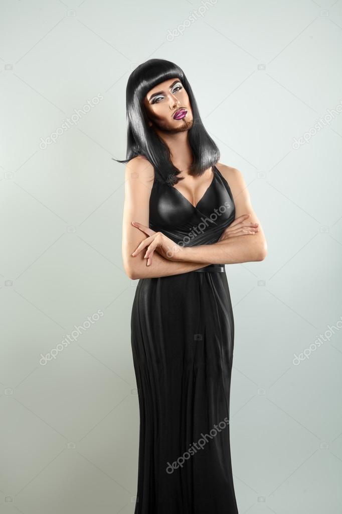 Brunette Shemale Model In Zwarte Jurk En Leuke Make Up ⬇ Stockfoto Rechtenvrije Foto Door