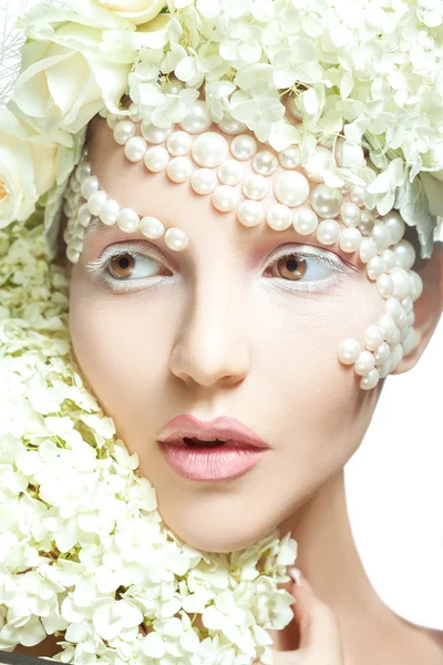 Close up retrato de jovem mulher bonito com makeu criativo concurso — Fotografia de Stock