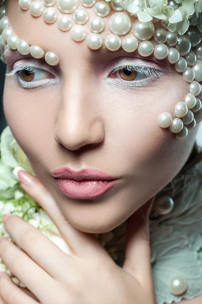 İhale makyaj ve sağlıklı cilt arıyorum ciddi genç kadınla 