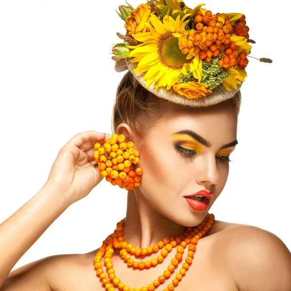 Gorgeous young girl with rowanberry accessories on white backgro — Stock Photo, Image