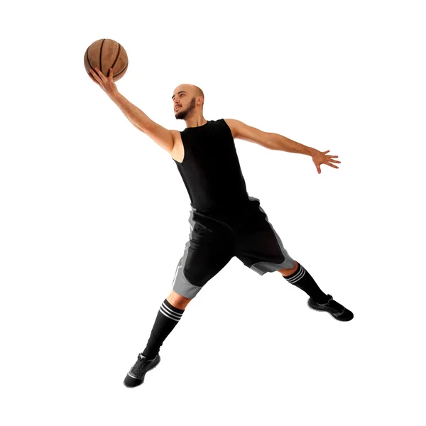 Homem jogando basquete no fundo branco — Fotografia de Stock