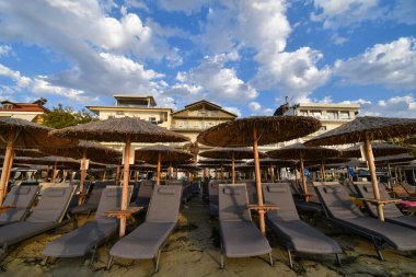 Paralia, Katerini, Yunanistan, 14.08.2025: Paralia, Katerini, Yunanistan 'da deniz üzerinde gün doğumu.