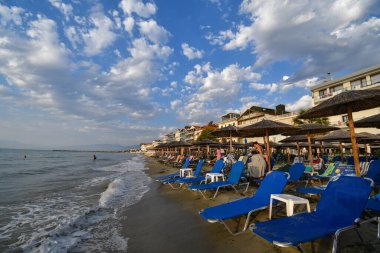 Paralia, Katerini, Yunanistan, 14.08.2025: Paralia, Katerini, Yunanistan 'da deniz üzerinde gün doğumu.