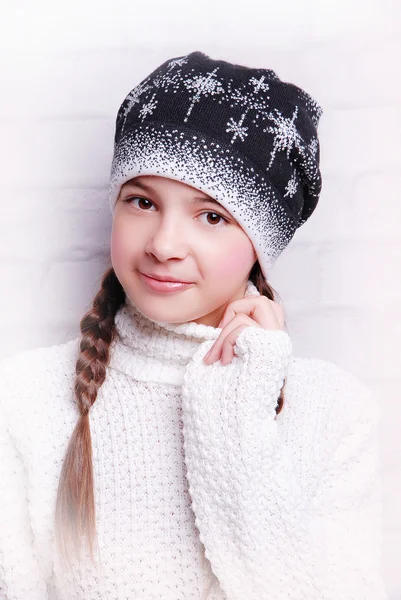 Child girl wearing knitted hat — Stock Photo, Image