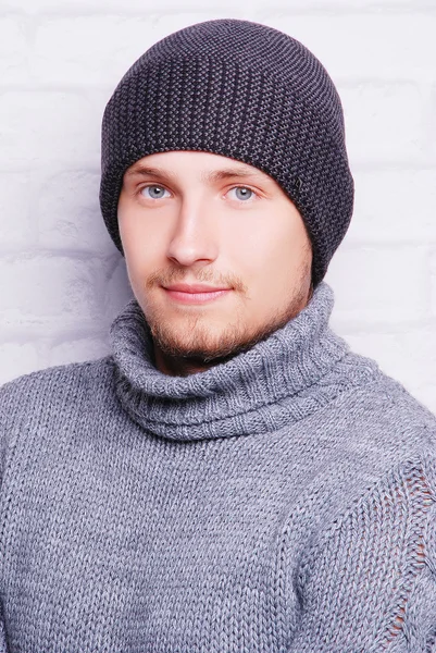 Handsome man in winter hat — Stock Photo, Image