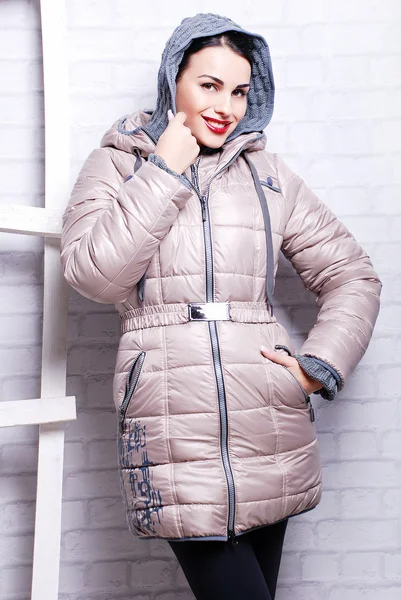 Woman in winter coat — Stock Photo, Image