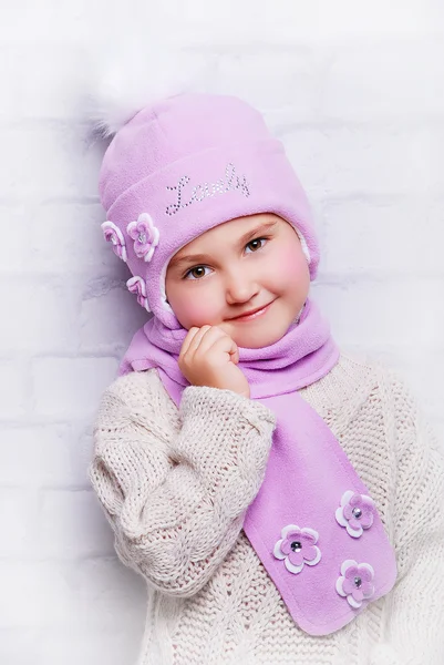 Smiling girl in warm hat — Stock Photo, Image