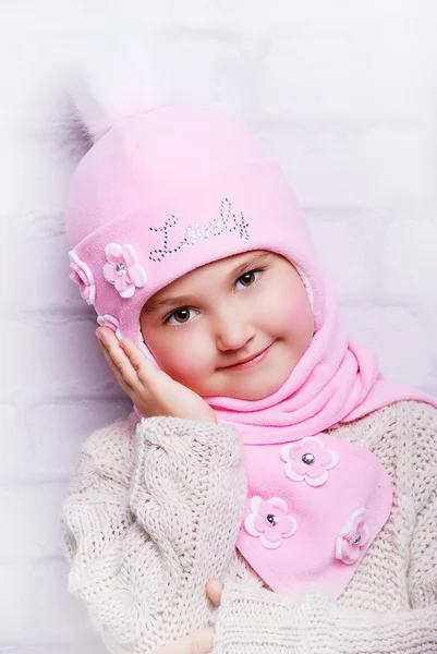 Smiling girl in warm hat — Stock Photo, Image