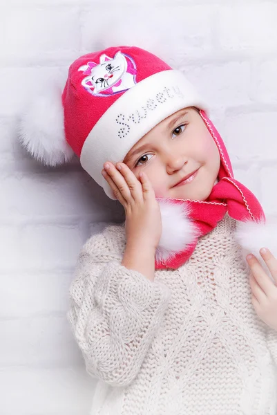 Smiling girl in warm hat — Stock Photo, Image